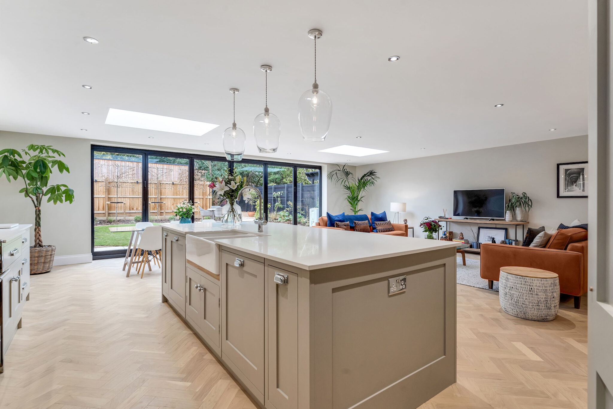 Real Estate Promotional Content